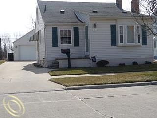 1st image of 3027 Charles St