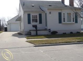3027 Charles St, Trenton, MI 48183