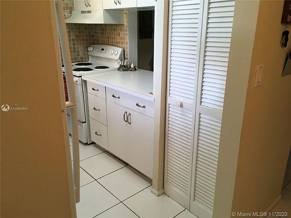4th image of 11453 NW 39th Ct #2132
