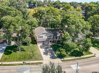 1823 S 155th Ave, Omaha, NE 68144