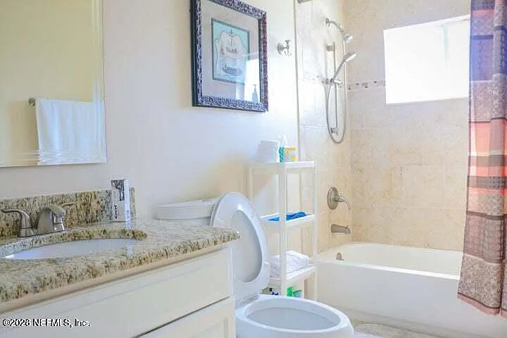 2114 Forest Gate Dr E — Photo 8