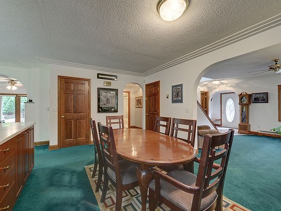 3rd image of 2040 S Ave E