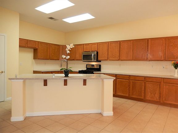 5th image of 4818 W Country Ct