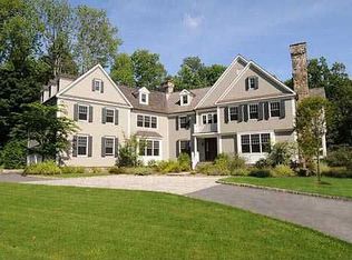 347 Lukes Wood Rd, New Canaan, CT 06840