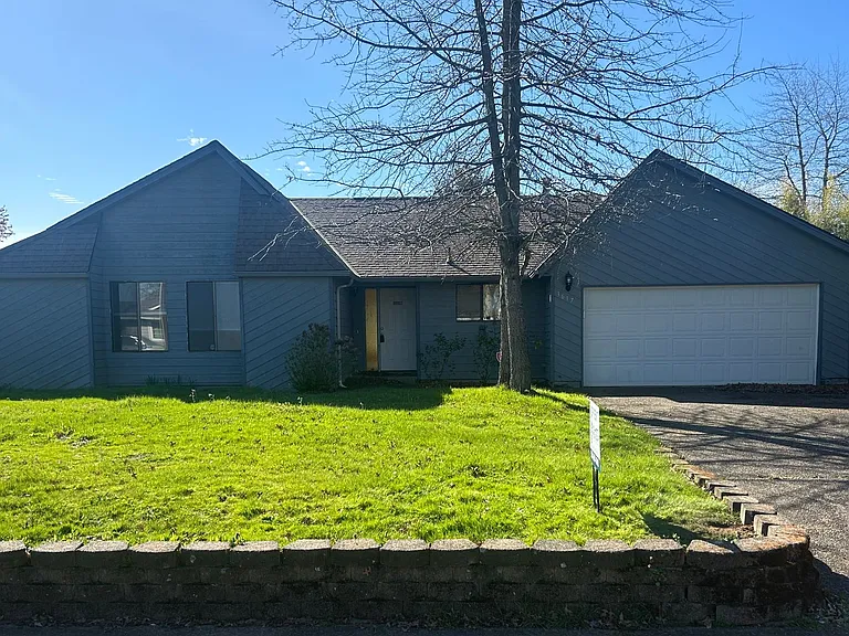 3617 Silverstone Dr NE — Photo 2