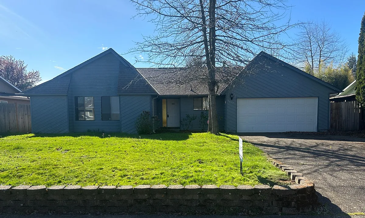 Building Photo - 3617 Silverstone Dr NE