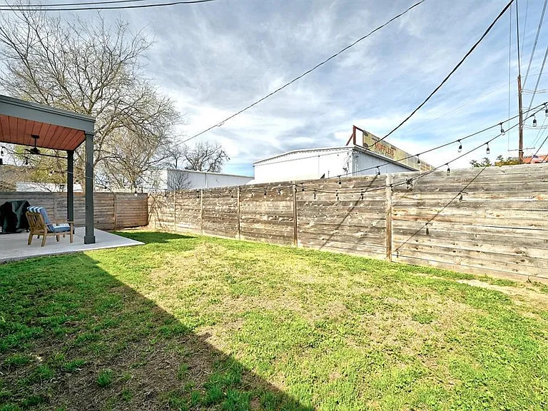 2812 E 4th St #2 — Photo 26