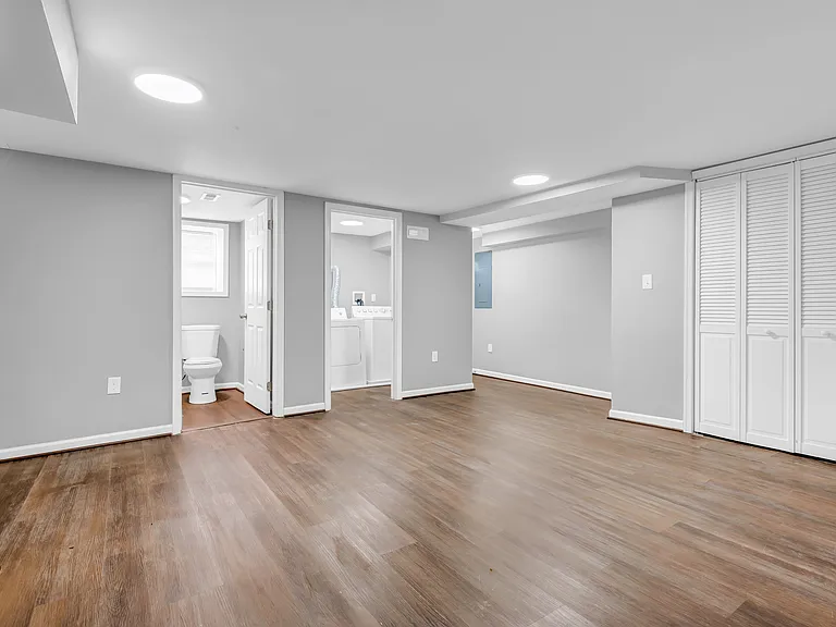 2103 Chelsea Ter #1 — Photo 13