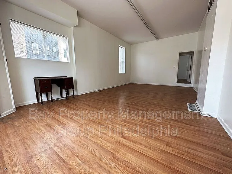 341 W Girard Ave #COMMERCIAL — Photo 10