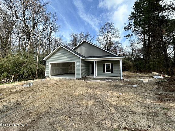 3rd image of 1702 Cardinal Drive