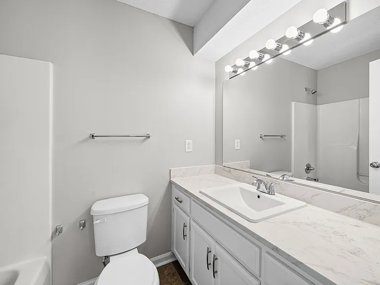 202 Tuscon Ct — Photo 17