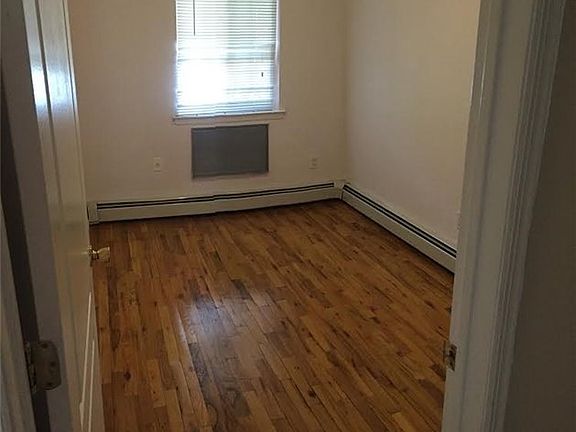 5th image of 20715 47th Ave
