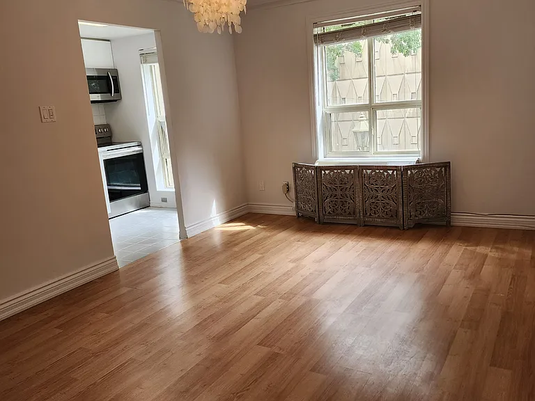 88 Charles St E #211 — Photo 11
