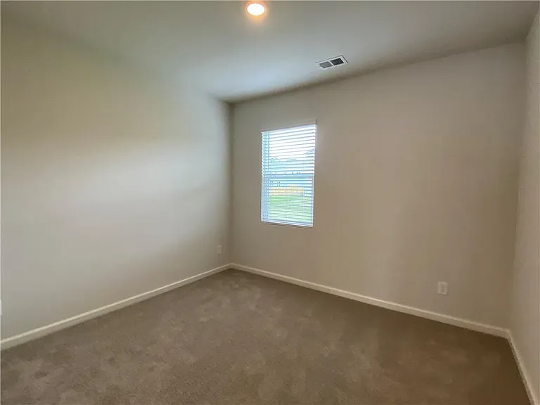 2715 Piper Dr — Photo 7