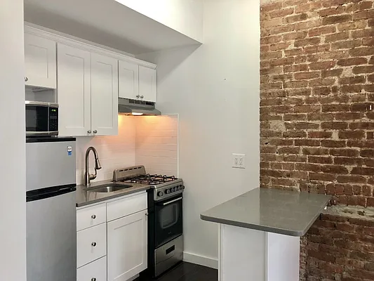 Rented by Living New York | media 12