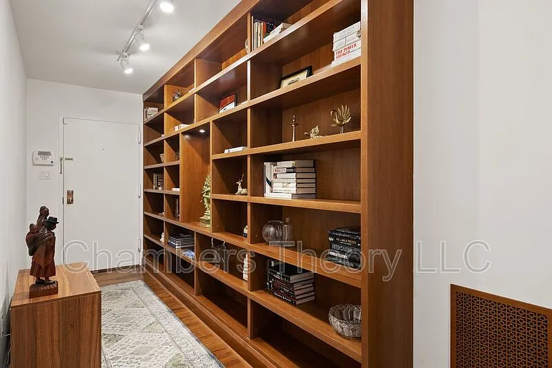Building Photo - 1651 Lamont St NW #2E