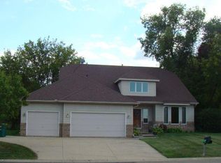 4245 Coachman Ln NE, Prior Lake, MN 55372