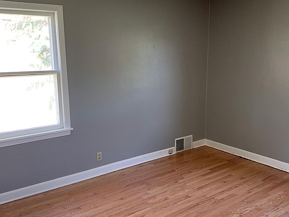 2nd image of 4420 N Woodruff Ave