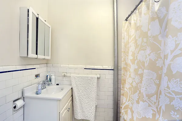 Rented by Corcoran | media 12