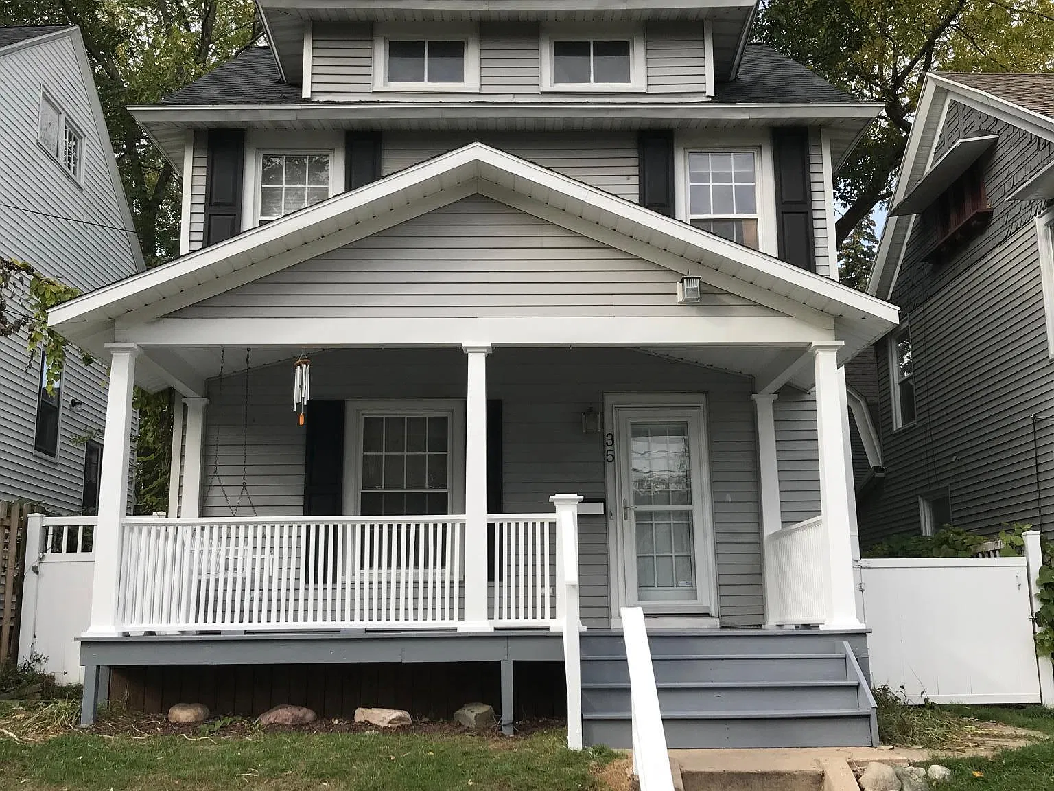 3 bed, 1200 sqft, $2,000 — Photo 1