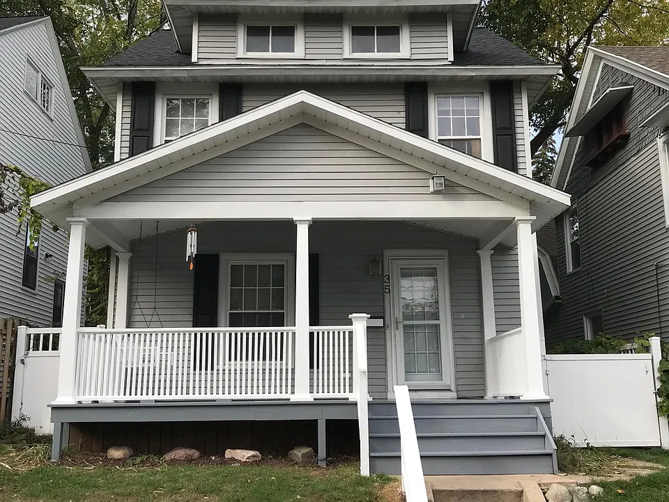 35 Fitzhugh Ave SE