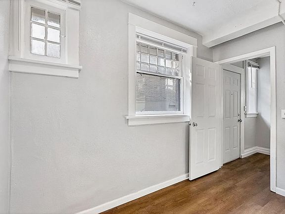 5th image of 1428 W 10th Ave APT 2