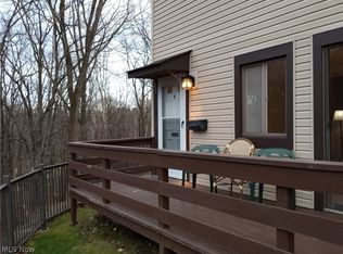 556 Turney Rd APT B, Bedford, OH 44146