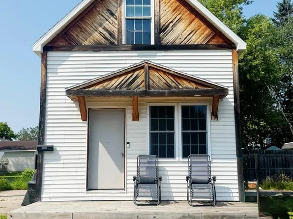 1003 Adams Ave, Sault Sainte Marie, MI 49783