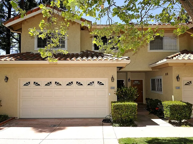 3055 E Hillcrest Dr — Photo 1
