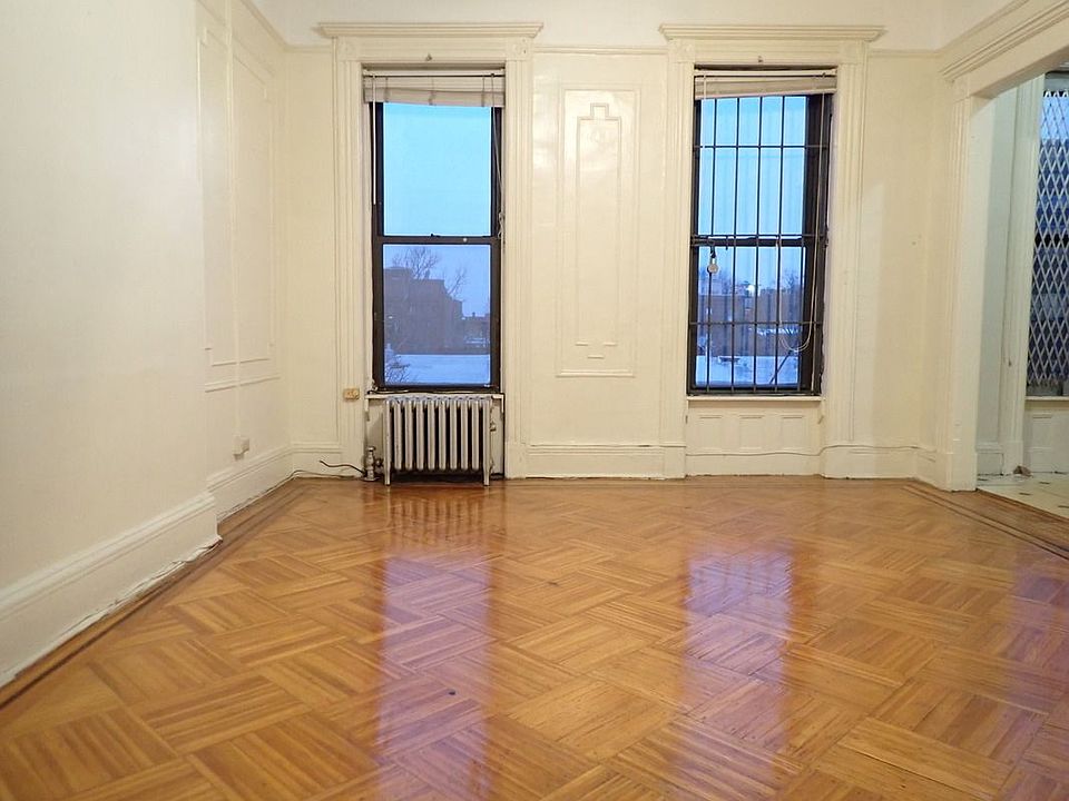 1st image of 205 Jefferson Ave APT 3