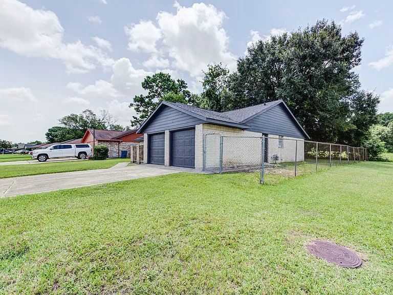 2035 Deerhurst Ln — Photo 19