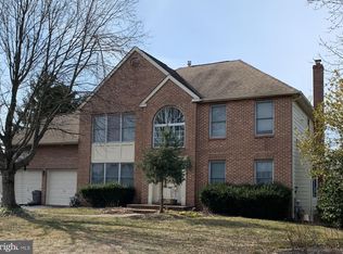 350 Laurel Oaks Dr, Langhorne, PA 19047