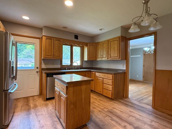2705 Patricia Dr