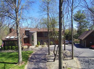 41 Barley Sheaf Rd, Flemington, NJ 08822