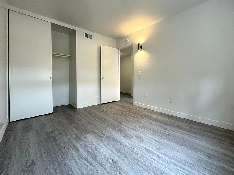 12176 Carnation Ln — Photo 11