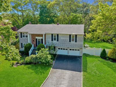 10 Henearly Drive, Miller Place, NY, 11764