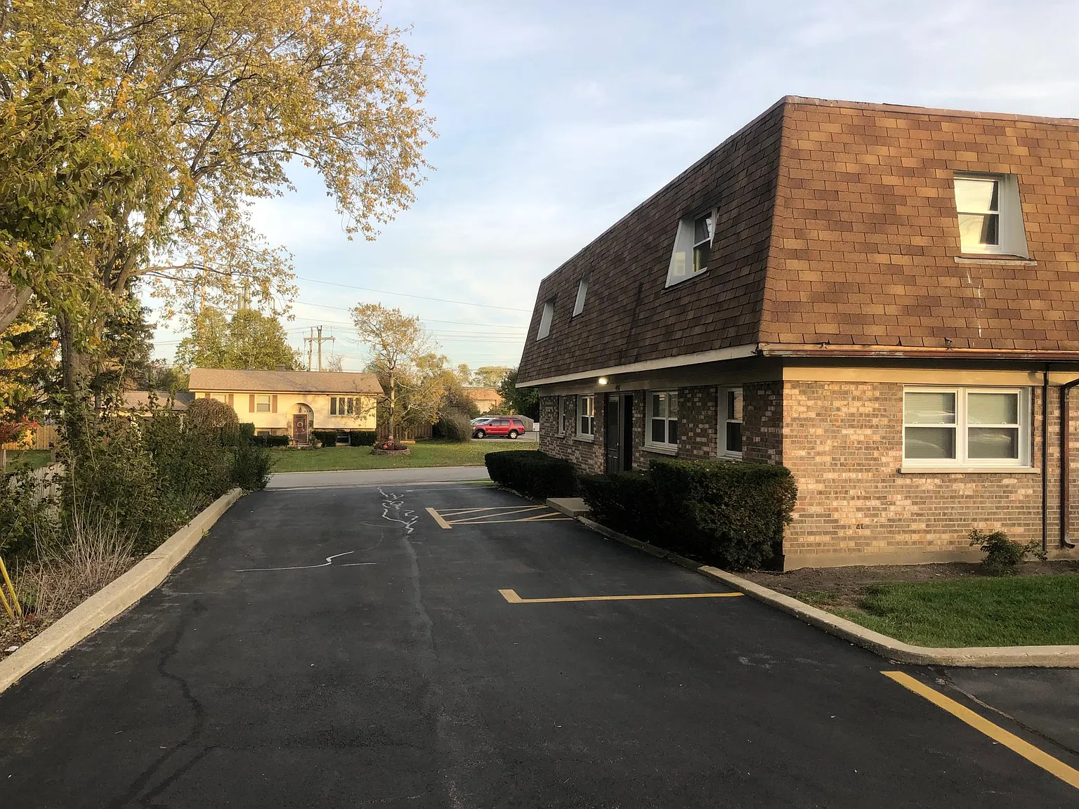 436 N Stephen Dr — Photo 1