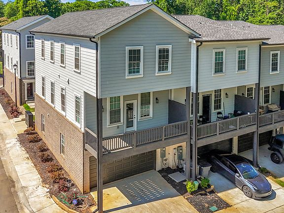 2nd image of 3165 Dogwood Dr #108