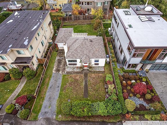 3rd image of 10226 NE 64th St