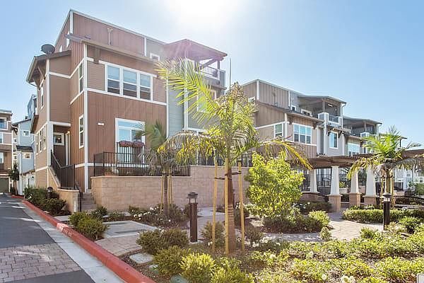 1st image of 11 Rosebud Ct