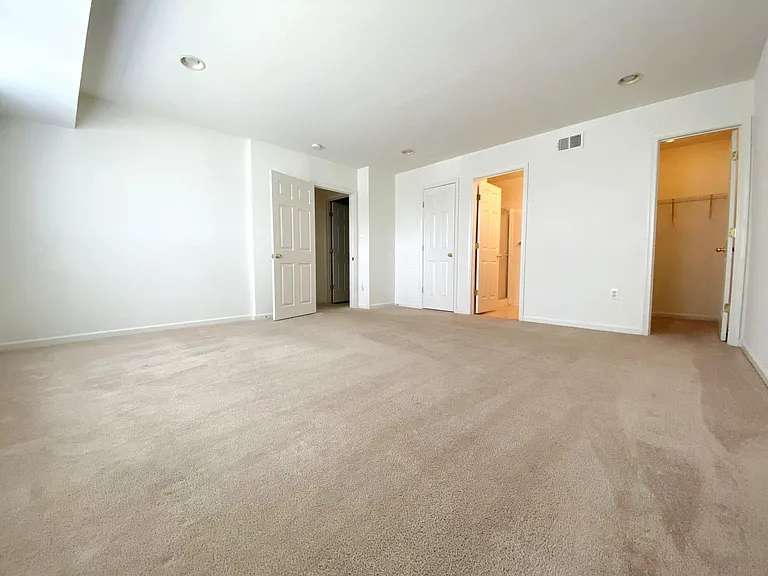 1601 Wilcox Ave — Photo 21