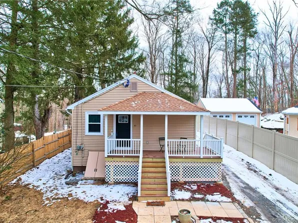 (undisclosed Address), Oxford, CT 06478