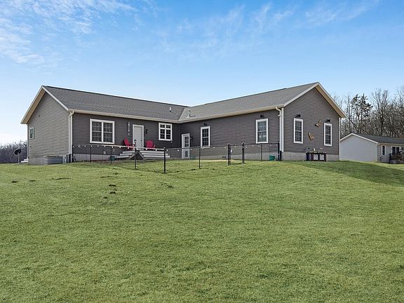 3rd image of 2451 Palmer Rd