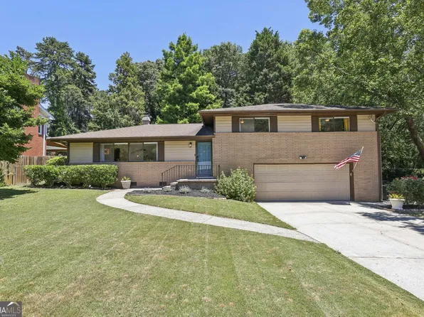 689 Huntington Pl SE, Marietta, GA 30067