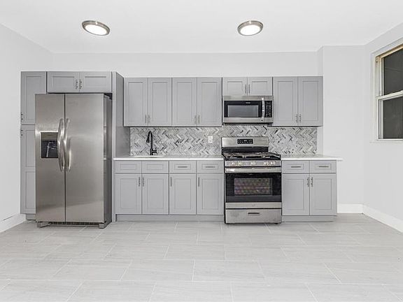4th image of 1317 Teller Ave