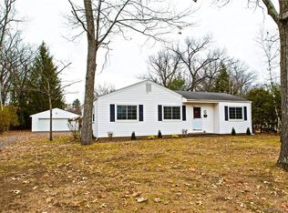 462 Elm St, Windsor Locks, CT 06096