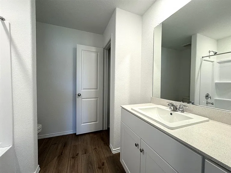 2720 Schwartz Ln — Photo 7