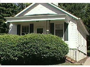 1111 Main St, Coraopolis, PA 15108