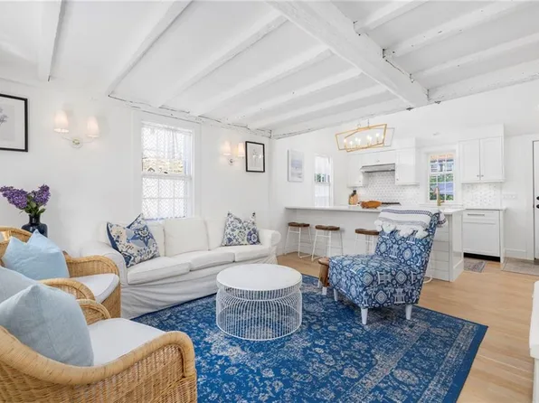 36 William St, Newport, RI 02840