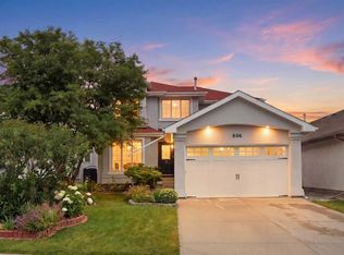 606 S Schubert Pl NW, Calgary, AB T3L 1X4